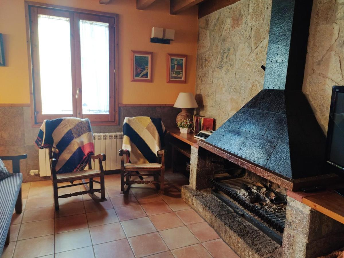 Spacious House In Ogassa With Terrace And Bbq Eksteriør bilde