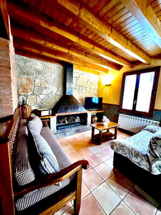 Spacious House In Ogassa With Terrace And Bbq Eksteriør bilde