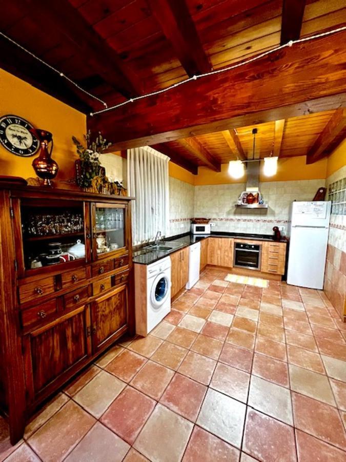 Spacious House In Ogassa With Terrace And Bbq Eksteriør bilde
