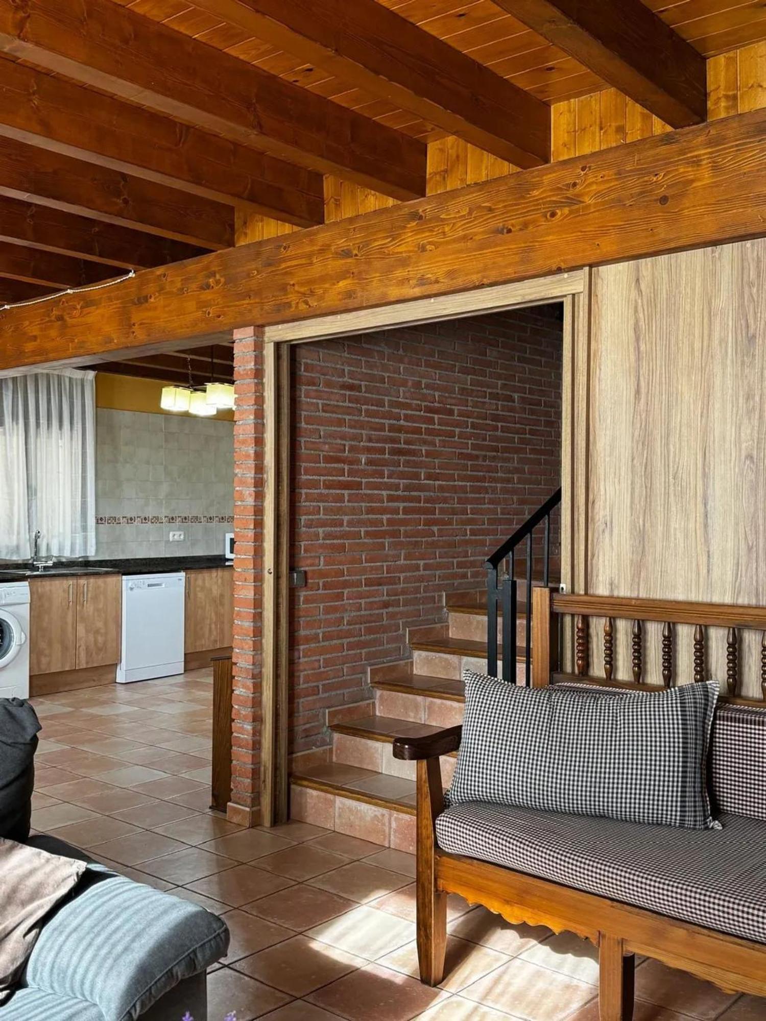 Spacious House In Ogassa With Terrace And Bbq Eksteriør bilde